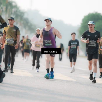 Runner Photo 6412850