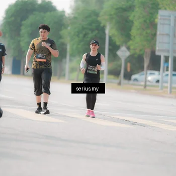 Runner Photo 6412853