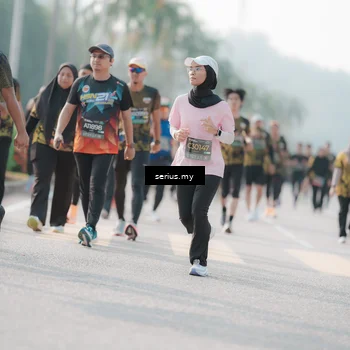 Runner Photo 6412888
