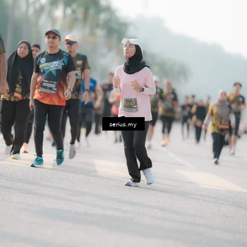 Runner Photo 6412889