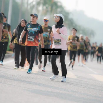 Runner Photo 6412895