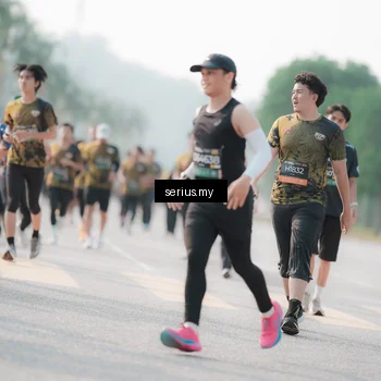 Runner Photo 6412918