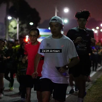 Runner Photo 6412982