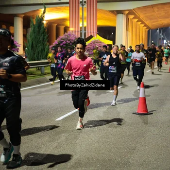Runner Photo 6412985
