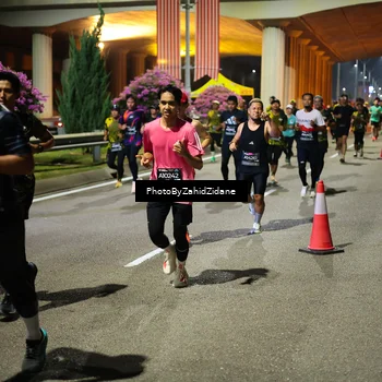 Runner Photo 6413001
