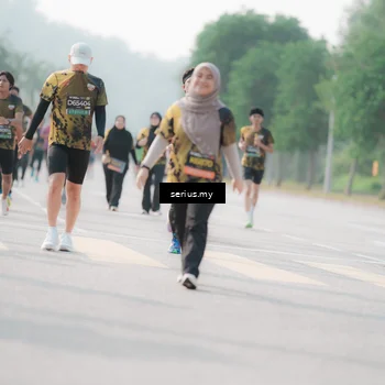 Runner Photo 6413007