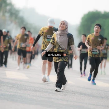 Runner Photo 6413031