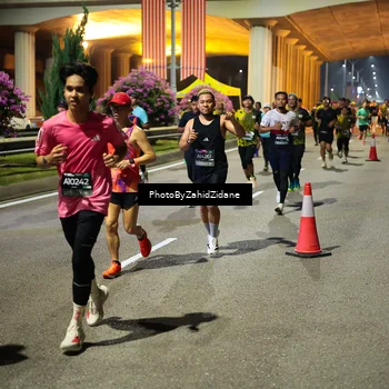 Runner Photo 6413049