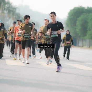 Runner Photo 6413050