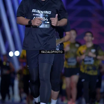 Runner Photo 6413053