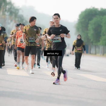 Runner Photo 6413057