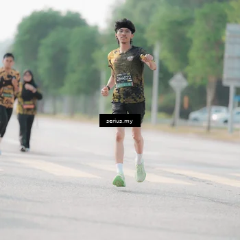 Runner Photo 6413076