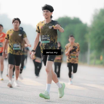 Runner Photo 6413093
