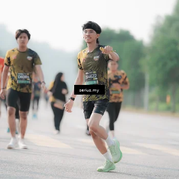 Runner Photo 6413105
