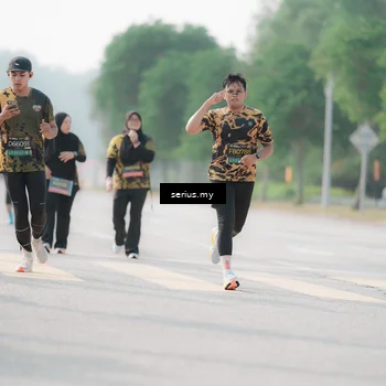 Runner Photo 6413107