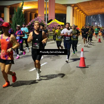 Runner Photo 6413123