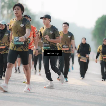Runner Photo 6413132