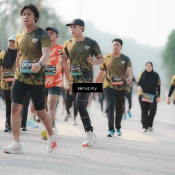 Runner Photo 6413136