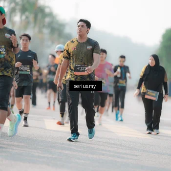 Runner Photo 6413157
