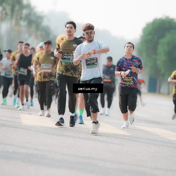 Runner Photo 6413456
