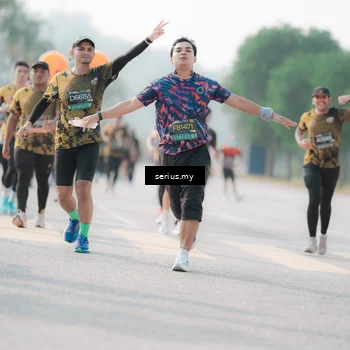 Runner Photo 6413476
