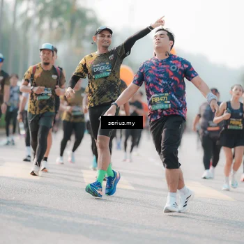 Runner Photo 6413477