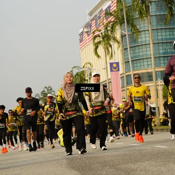 Runner Photo 6413479