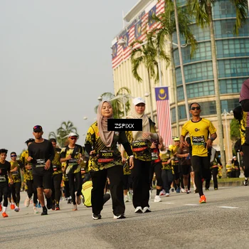 Runner Photo 6413481