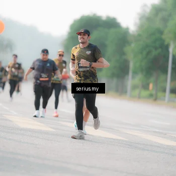 Runner Photo 6413495