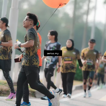 Runner Photo 6413672