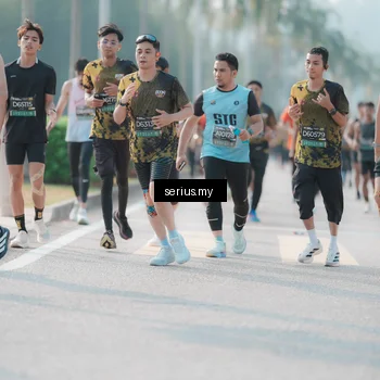 Runner Photo 6413880