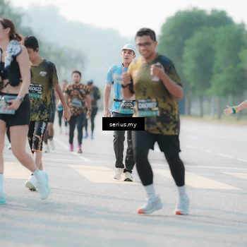 Runner Photo 6413890