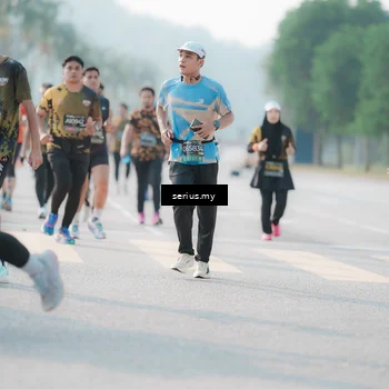 Runner Photo 6413903