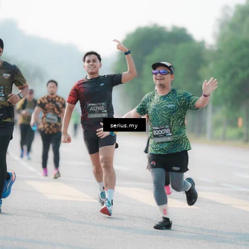 Runner Photo 6413932
