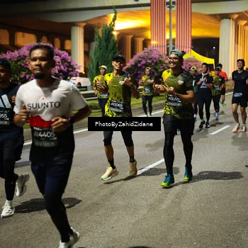 Runner Photo 6414006