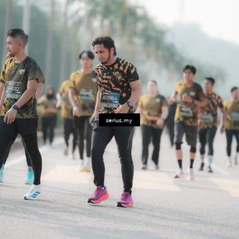 Runner Photo 6414045