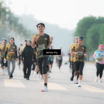 Runner Photo 6414219