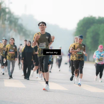 Runner Photo 6414220