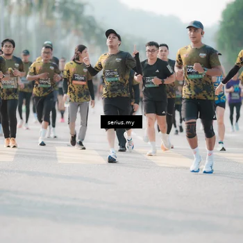 Runner Photo 6414235