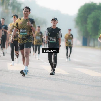 Runner Photo 6414418