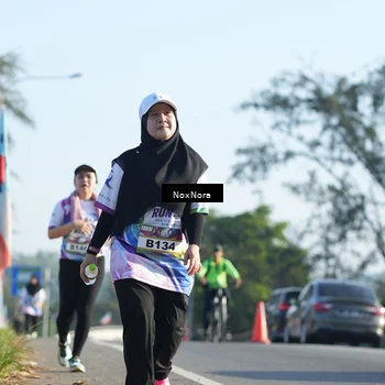 Runner Photo 6415129