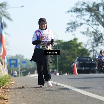 Runner Photo 6415242