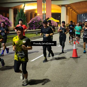 Runner Photo 6415678