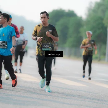 Runner Photo 6415920