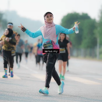 Runner Photo 6416003