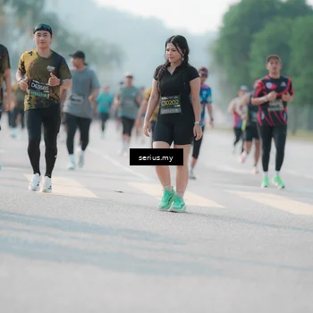 Runner Photo 6416021