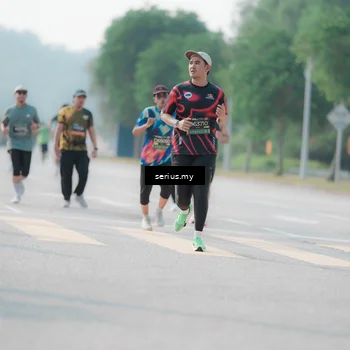 Runner Photo 6416036