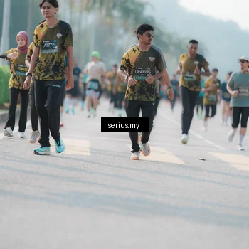 Runner Photo 6416050