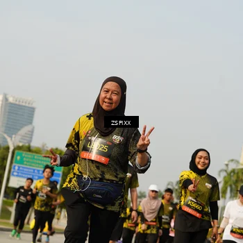 Runner Photo 6416361