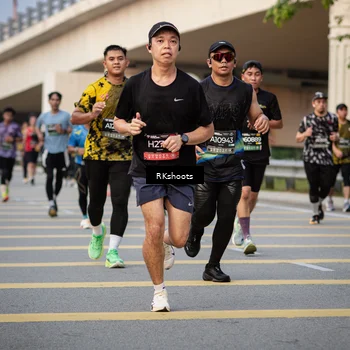 Runner Photo 6416400